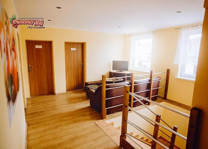 Owocowy Raj Nad Zalewem Farm stay Modla Krolewska